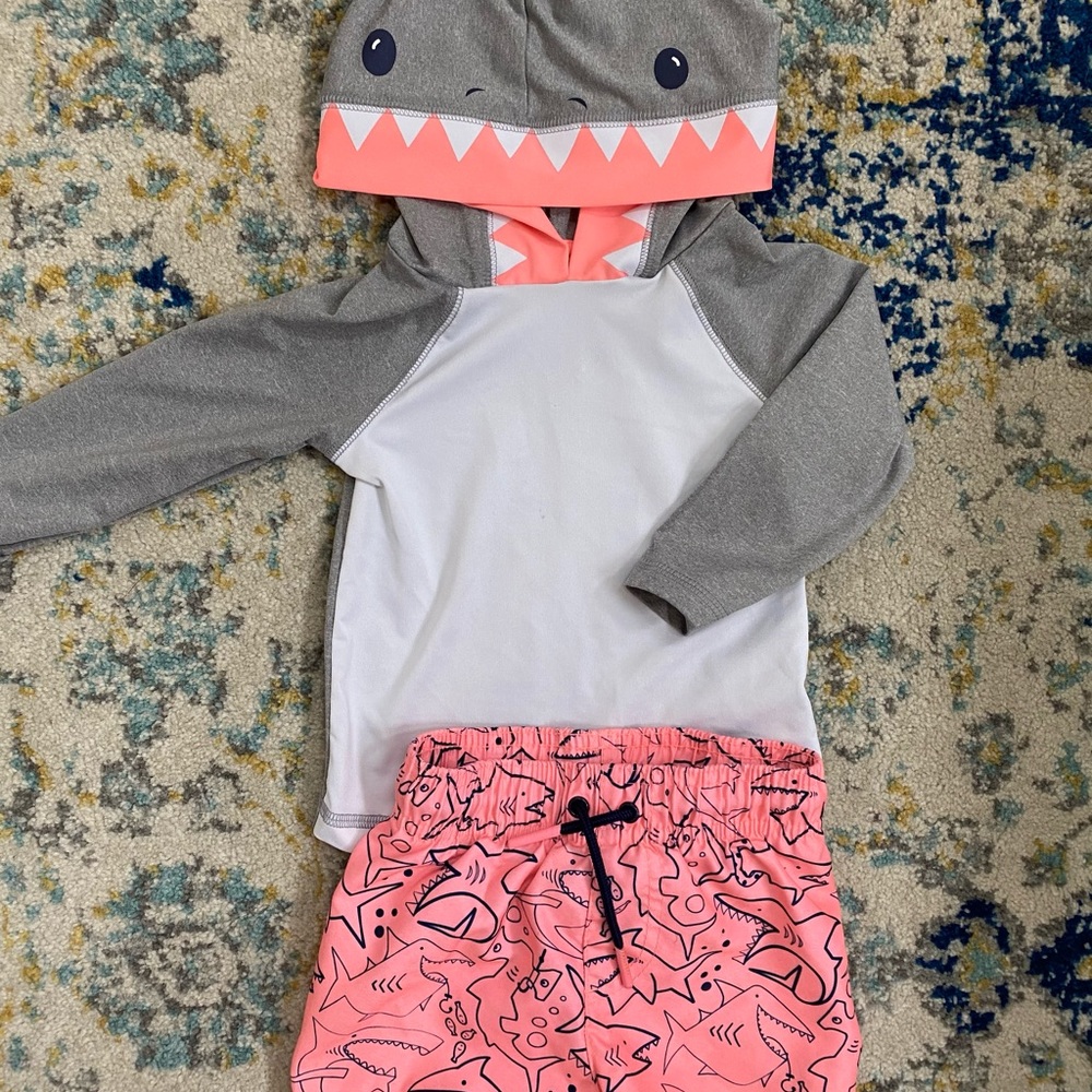 Cat&Jack swim shorts and splash top